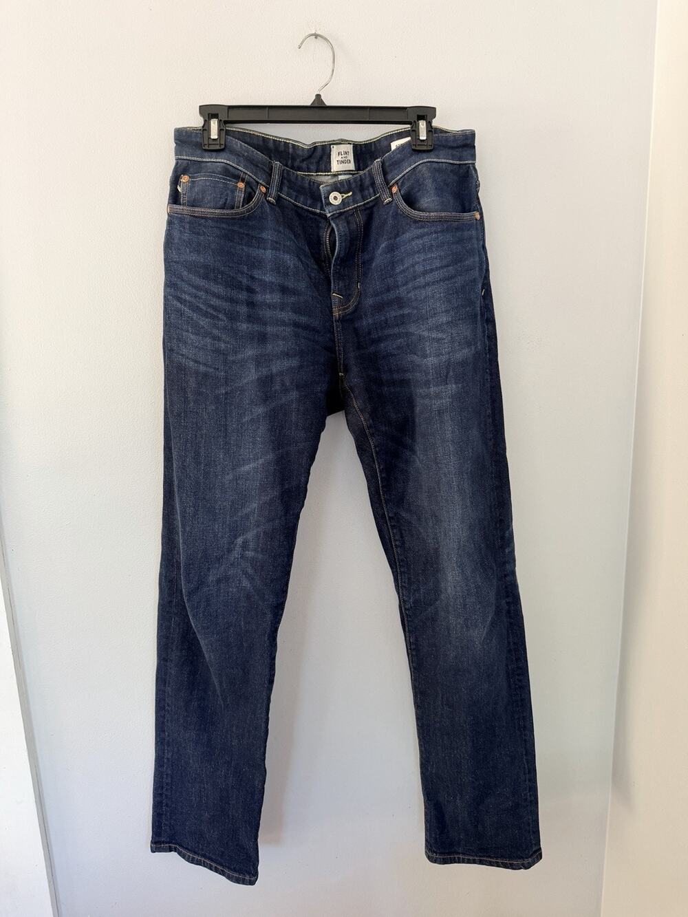 Flint and Tinder Straight Fit Jeans Dark Wash 31x32 Stretch Denim